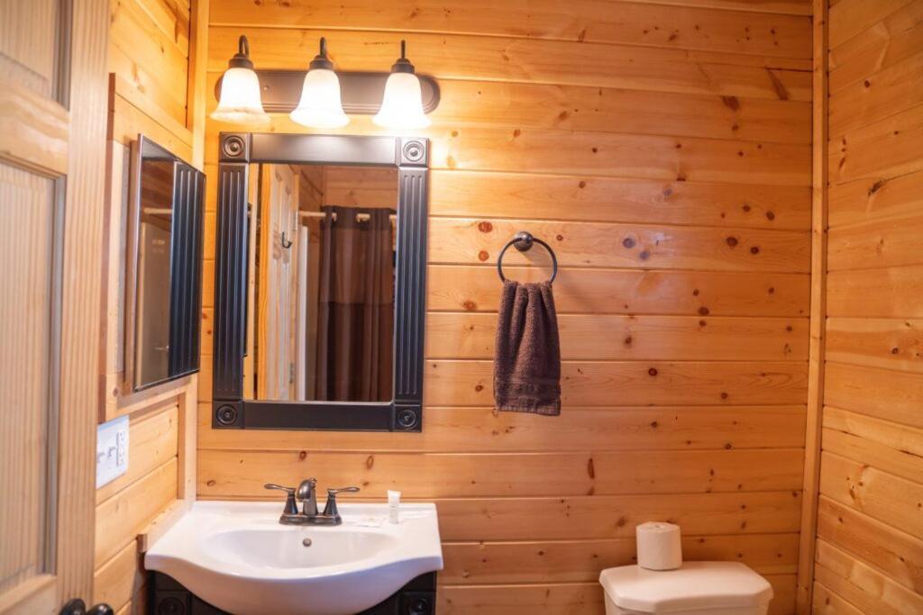 The Lodge At Van Hook New Town エクステリア 写真